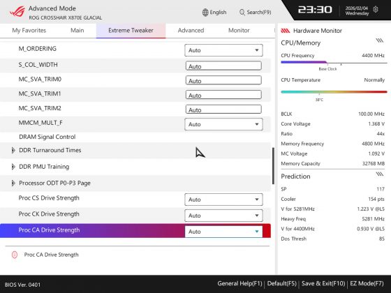 Asus ROG Crosshair X870E Glacial &mdash; плата с LCD | DGL.RU
