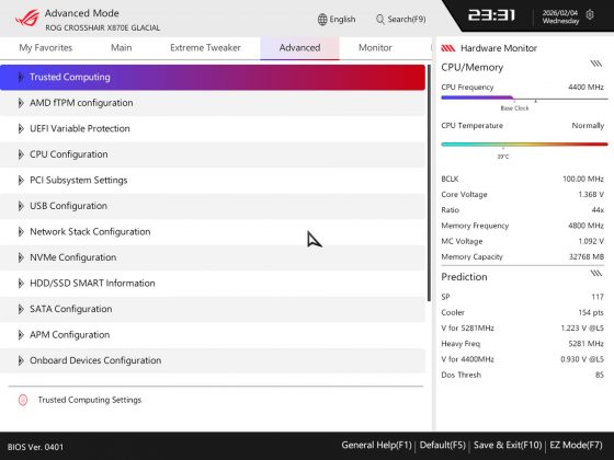 Asus ROG Crosshair X870E Glacial &mdash; плата с LCD | DGL.RU