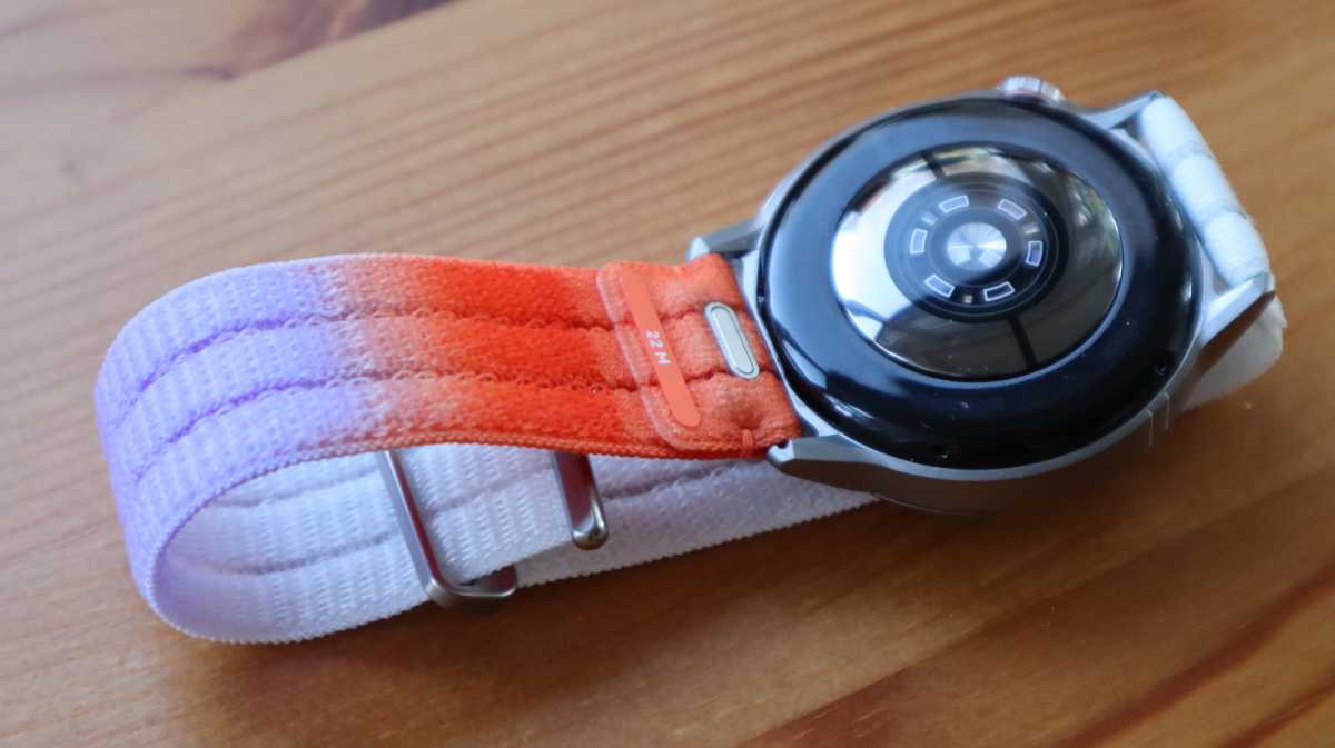 Обзор Huawei Watch GT Runner 2: возвращение любимой модели и цены в России картинка Часы Huawei Watch GT Runner 2: беговой хит 2026 | DGL.RU