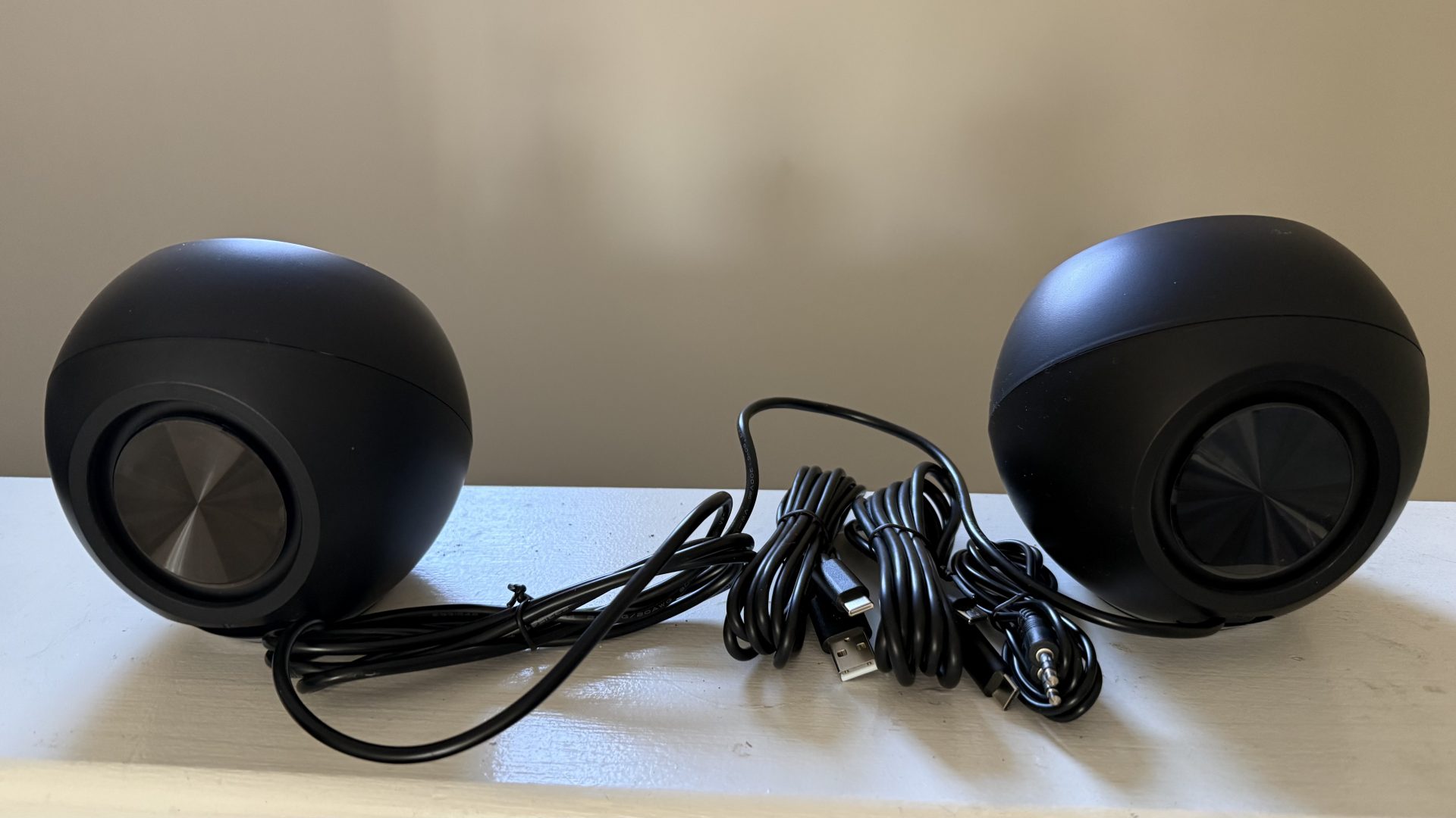 Creative Pebble Pro: компактные колонки для ПК | DGL.RU