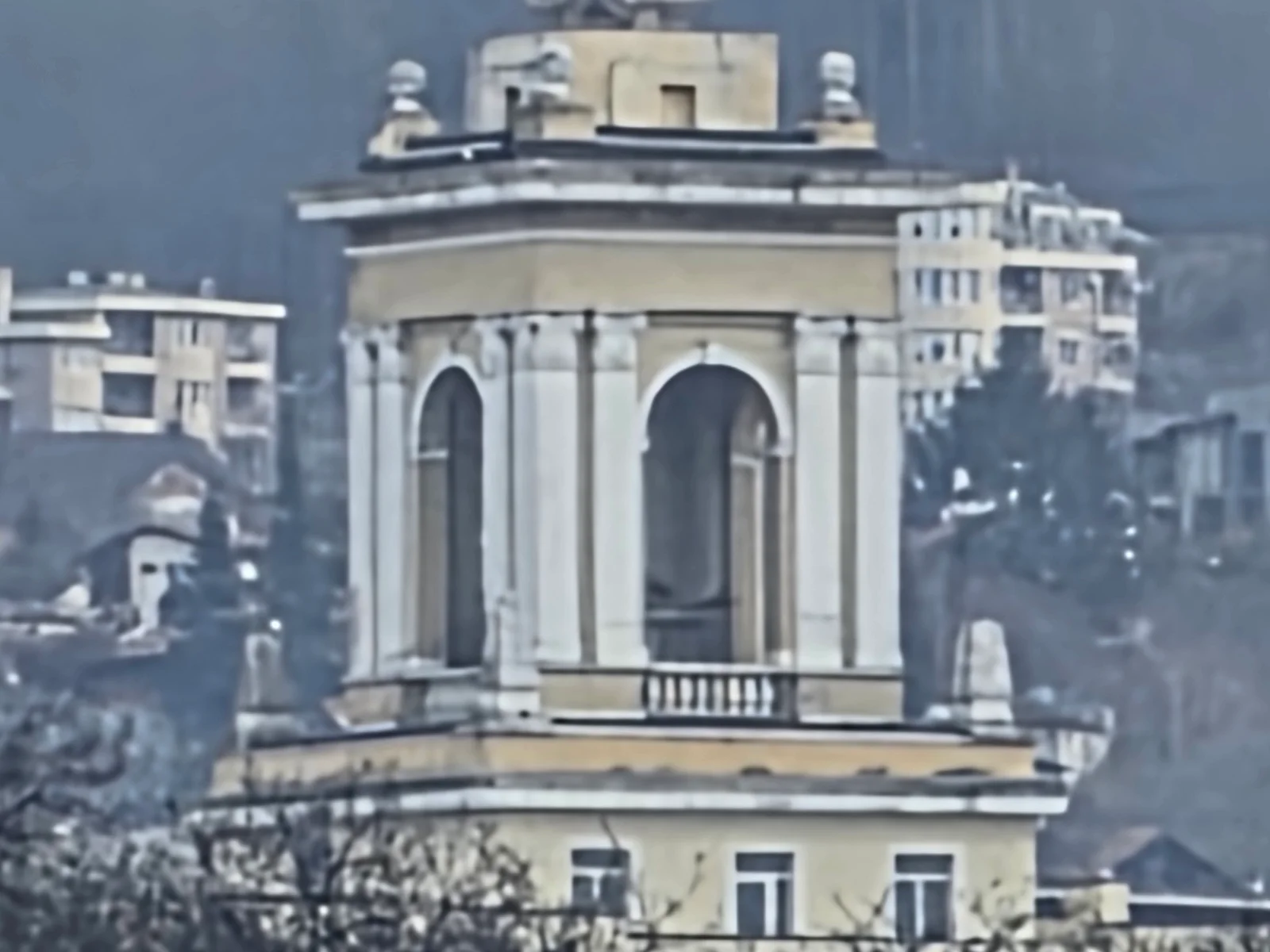 Камерная битва китайцев и корейцев: Vivo X300 Pro против Galaxy S26 Ultra в российских реалиях картинка Vivo X300 Pro и Galaxy S26 Ultra: битва камер | DGL.RU