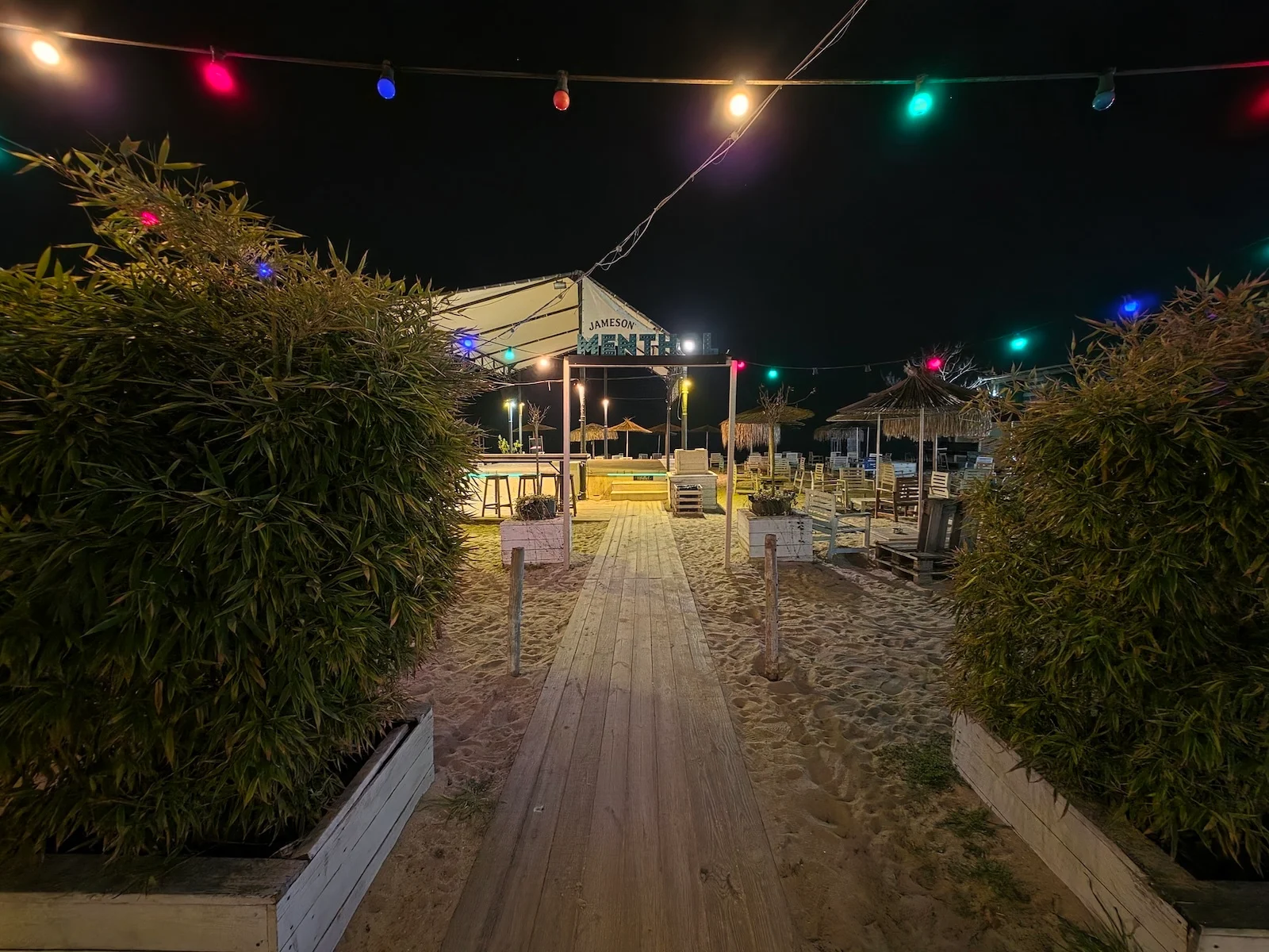 Камерная битва китайцев и корейцев: Vivo X300 Pro против Galaxy S26 Ultra в российских реалиях картинка Vivo X300 Pro и Galaxy S26 Ultra: битва камер | DGL.RU