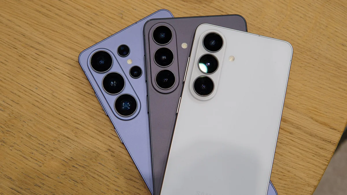 Galaxy S26 в РФ: телефон по параллельному импорту, аксессуары — по цене золотого слитка