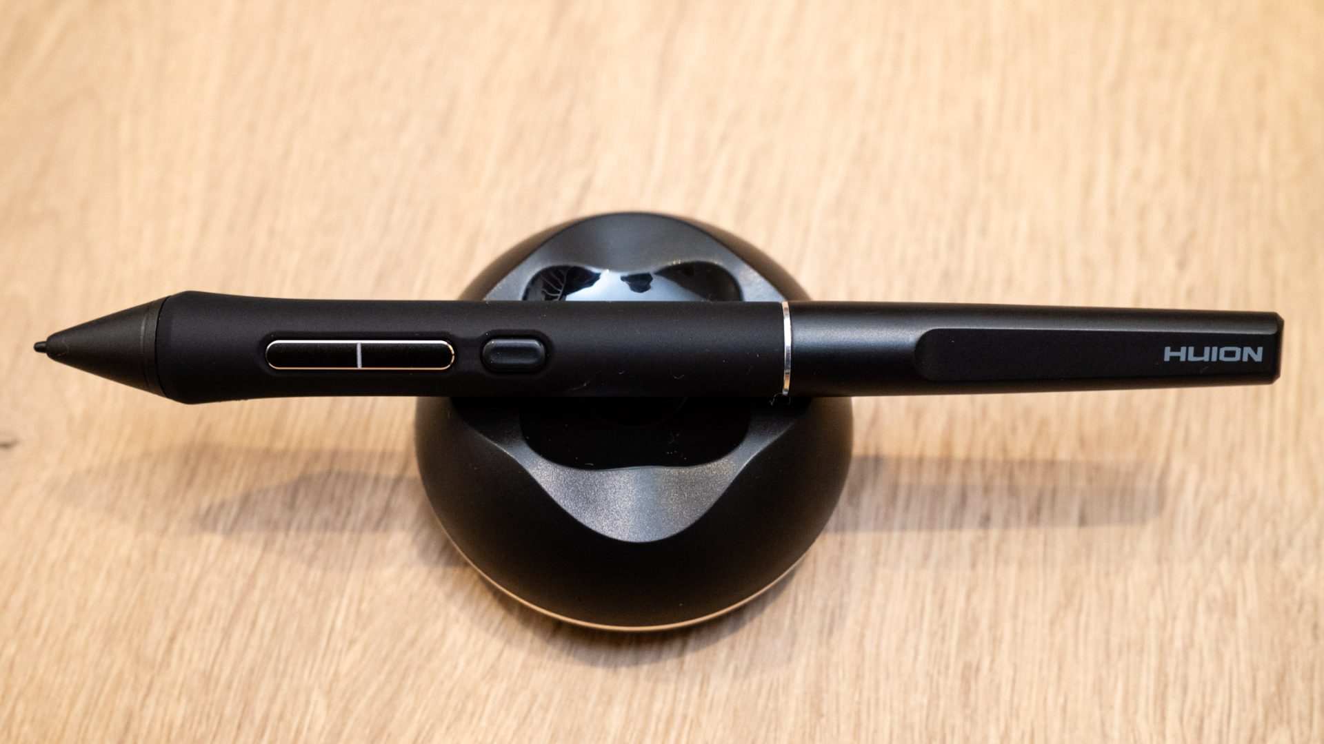 Обзор Huion Kamvas 22 (Gen 3) - большой дисплей с пером и как купить его в России картинка Графический планшет Huion Kamvas 22 Gen 3 | DGL.RU