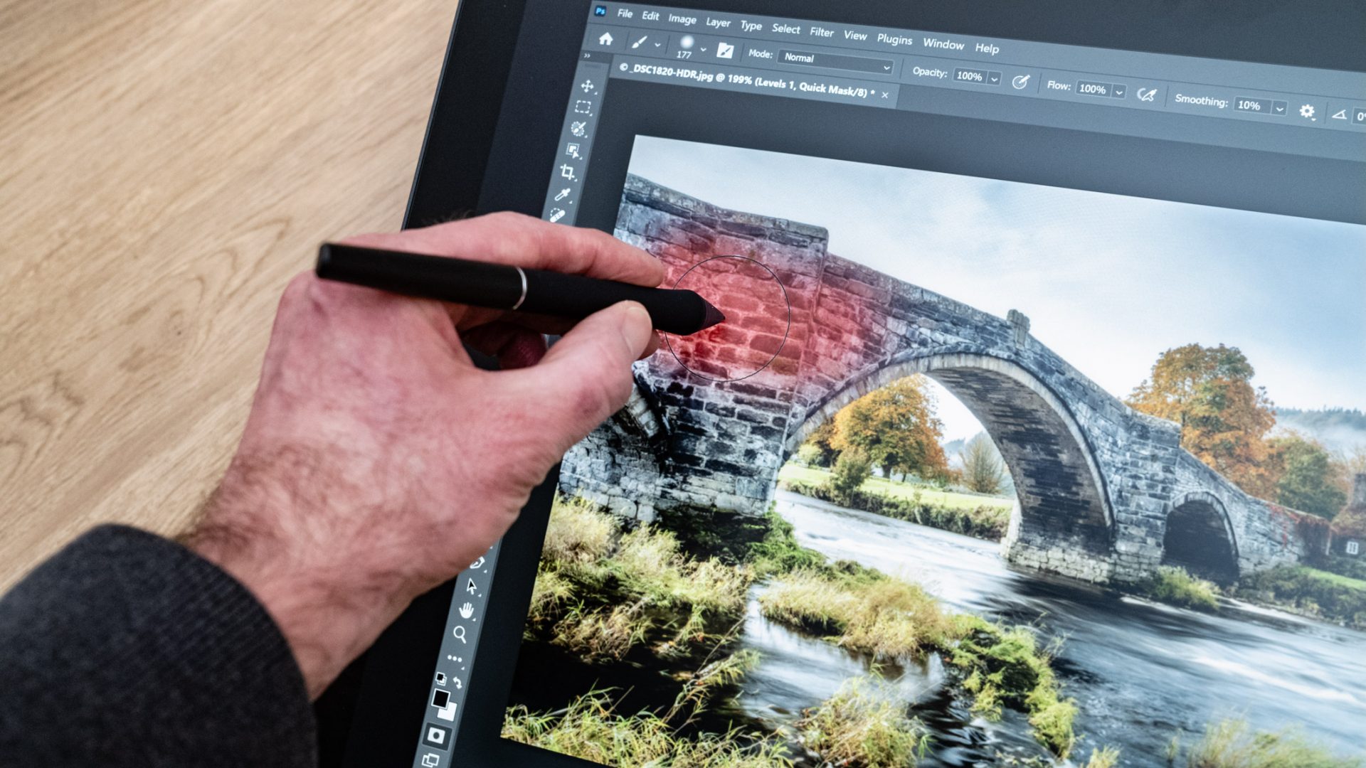 Обзор Huion Kamvas 22 (Gen 3) - большой дисплей с пером и как купить его в России картинка Графический планшет Huion Kamvas 22 Gen 3 | DGL.RU