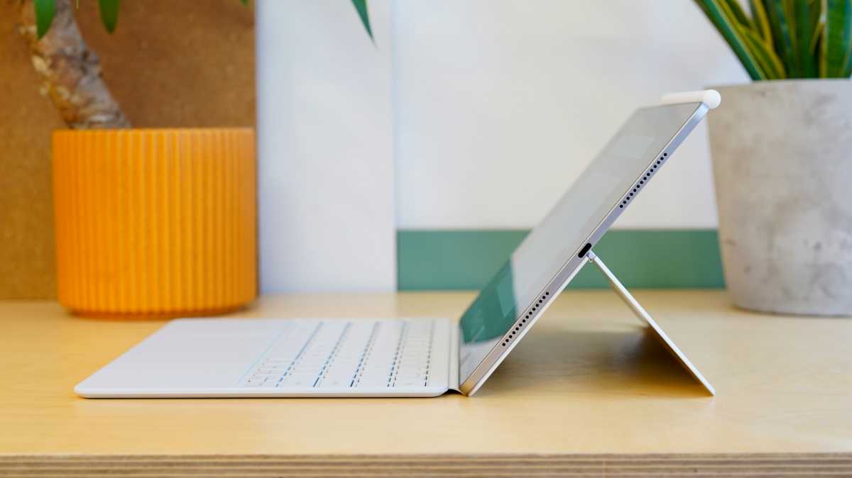 Обзор Honor MagicPad 4 и MagicBook Pro 14 (2026) - автономия на весь день и цены в России картинка Honor MagicPad 4 может