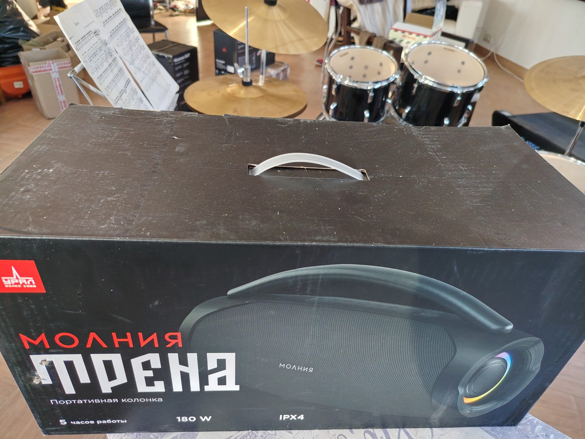 Обзор портативной колонки «Молния Тренд»: может ли она уделать тяжелый люкс? картинка Обзор портативной колонки «Молния Тренд»: может ли она уделать тяжелый люкс?