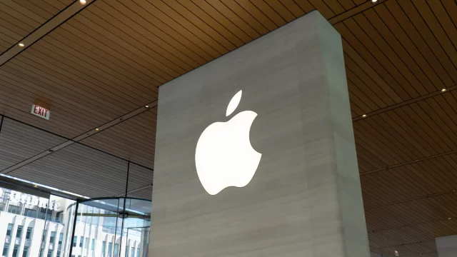 Не обновишь iPhone — останешься без данных. Это касается каждого в России