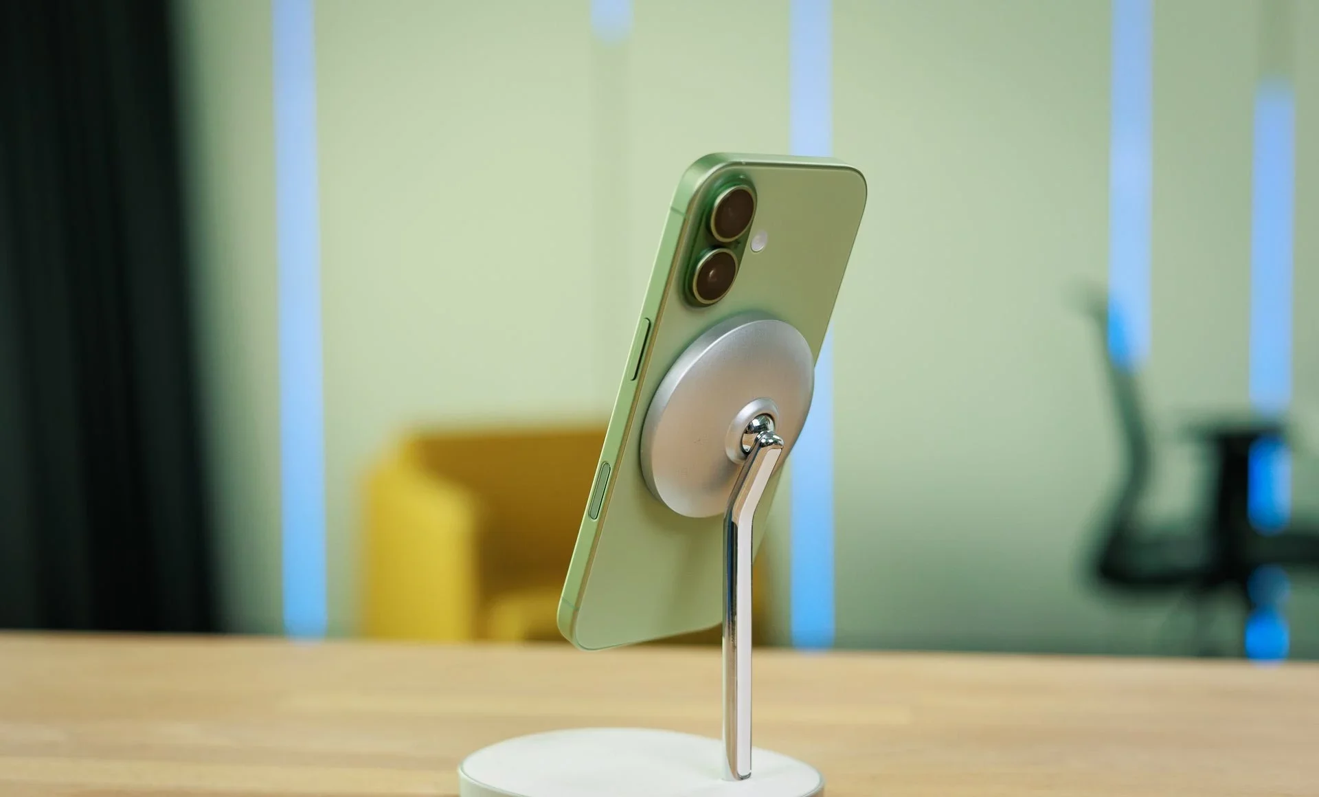 iPhone 17 против iPhone 11: что изменилось? | DGL.RU