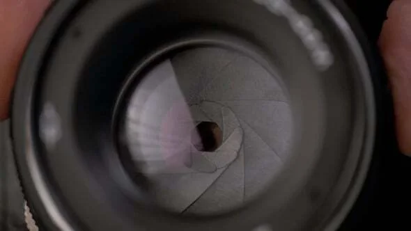 «Механический глаз»: почему iPhone 18 Pro затмит камеры старых смартфонов