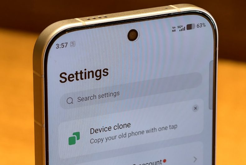 Обзор смартфона iQOO 15R: король автономности официально в России картинка Обзор смартфона iQOO 15R