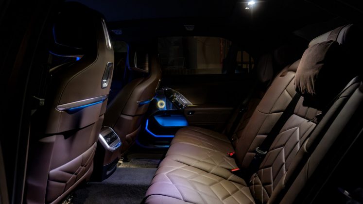 Электромобиль BMW i7 M70: футуризм и роскошь | DGL.RU