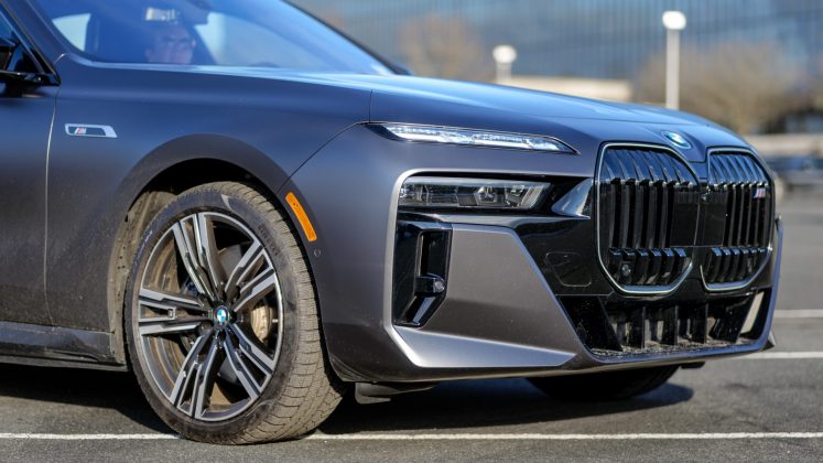 Электромобиль BMW i7 M70: футуризм и роскошь | DGL.RU