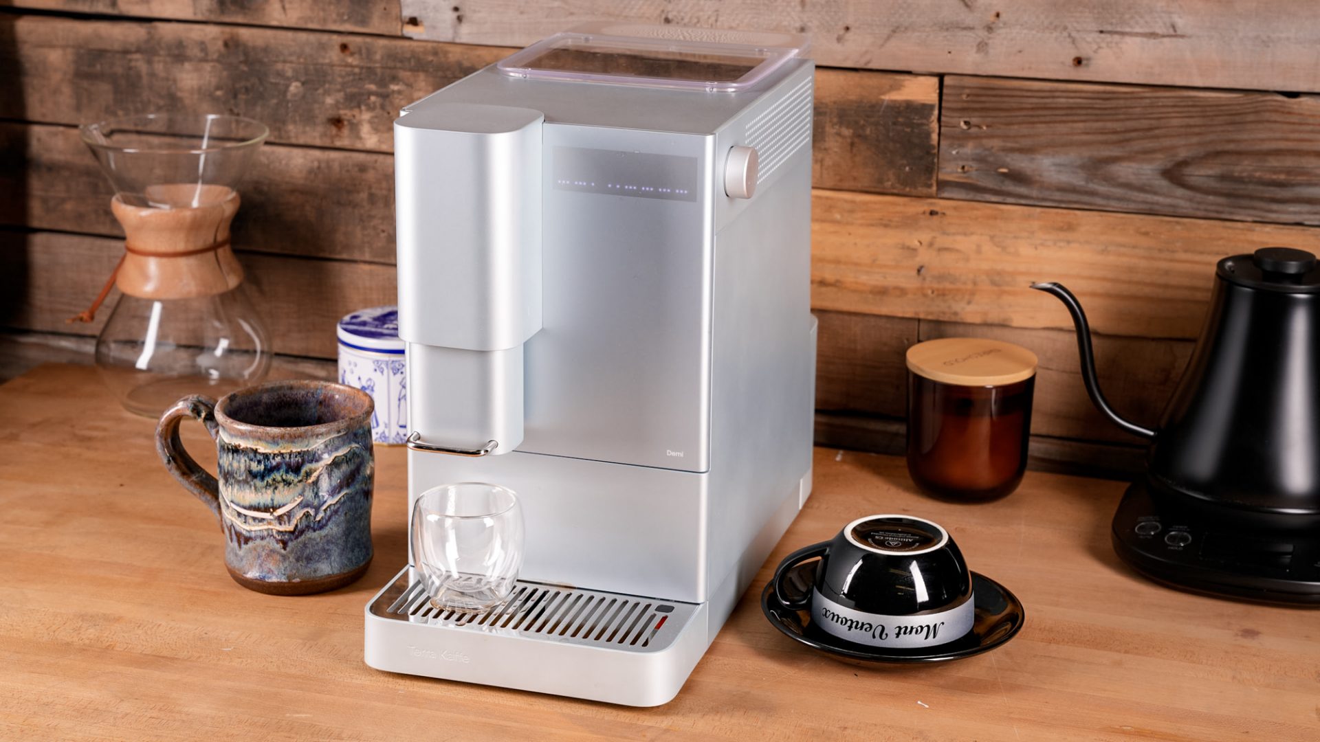 Я протестировала Terra Kaffe Demi в России: идеальная эспрессо-машина картинка Кофемашина Terra Kaffe Demi: компакт без хлопот | DGL.RU