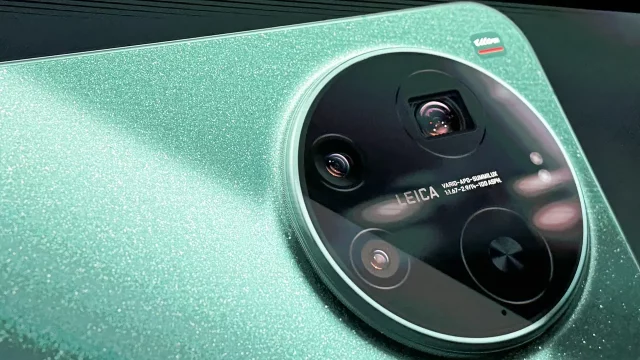 В Xiaomi 17 и 17 Ultra используются камеры Leica, а еще есть специальный смартфон Leica Leitzphone
