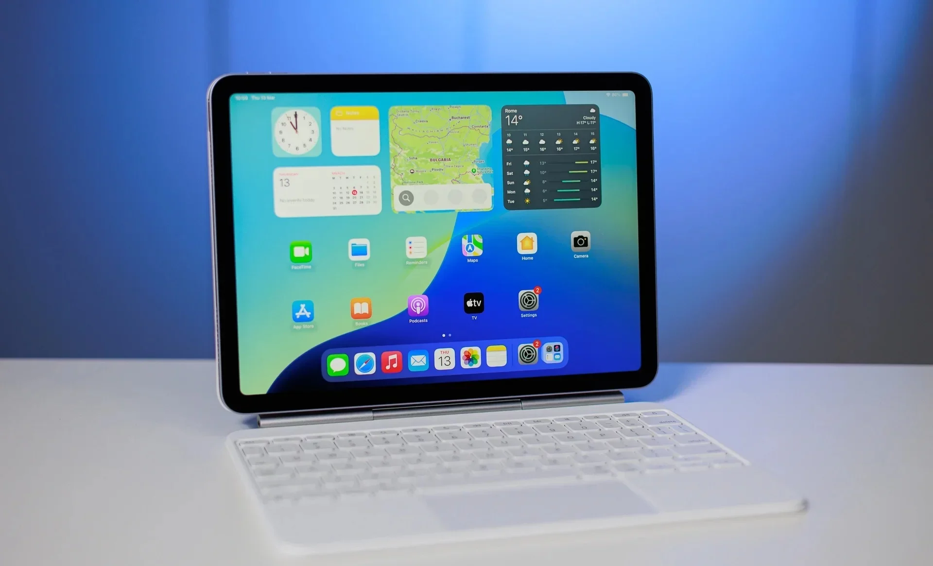 С чистого листа: Как MacBook Neo переписывает правила игры, по которым жил iPad на российском рынке