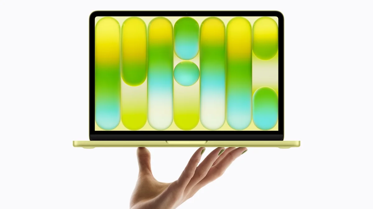 Предзаказ в России открыт: сколько просят за MacBook Neo