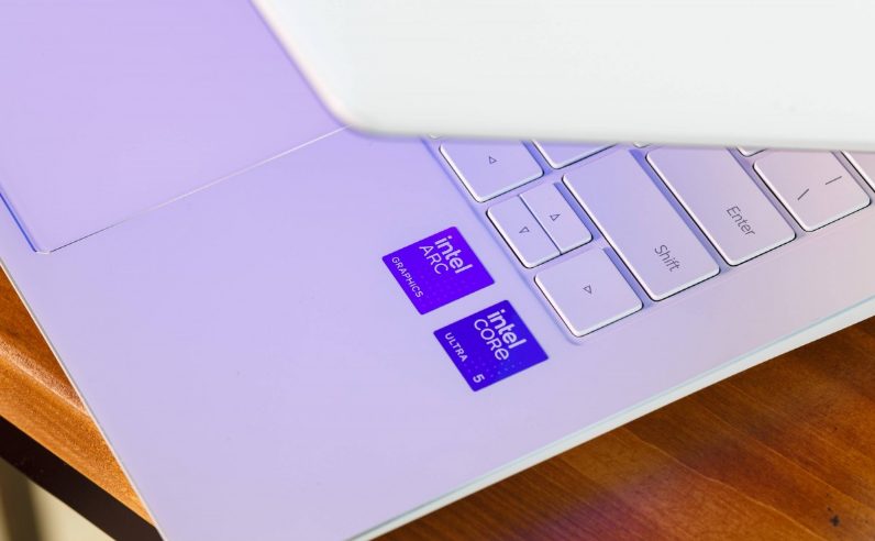 Honor MagicBook Pro 14 против MacBook Air в России: битва, в которой Apple проигрывает по цене и начинке картинка Honor MagicBook Pro 14