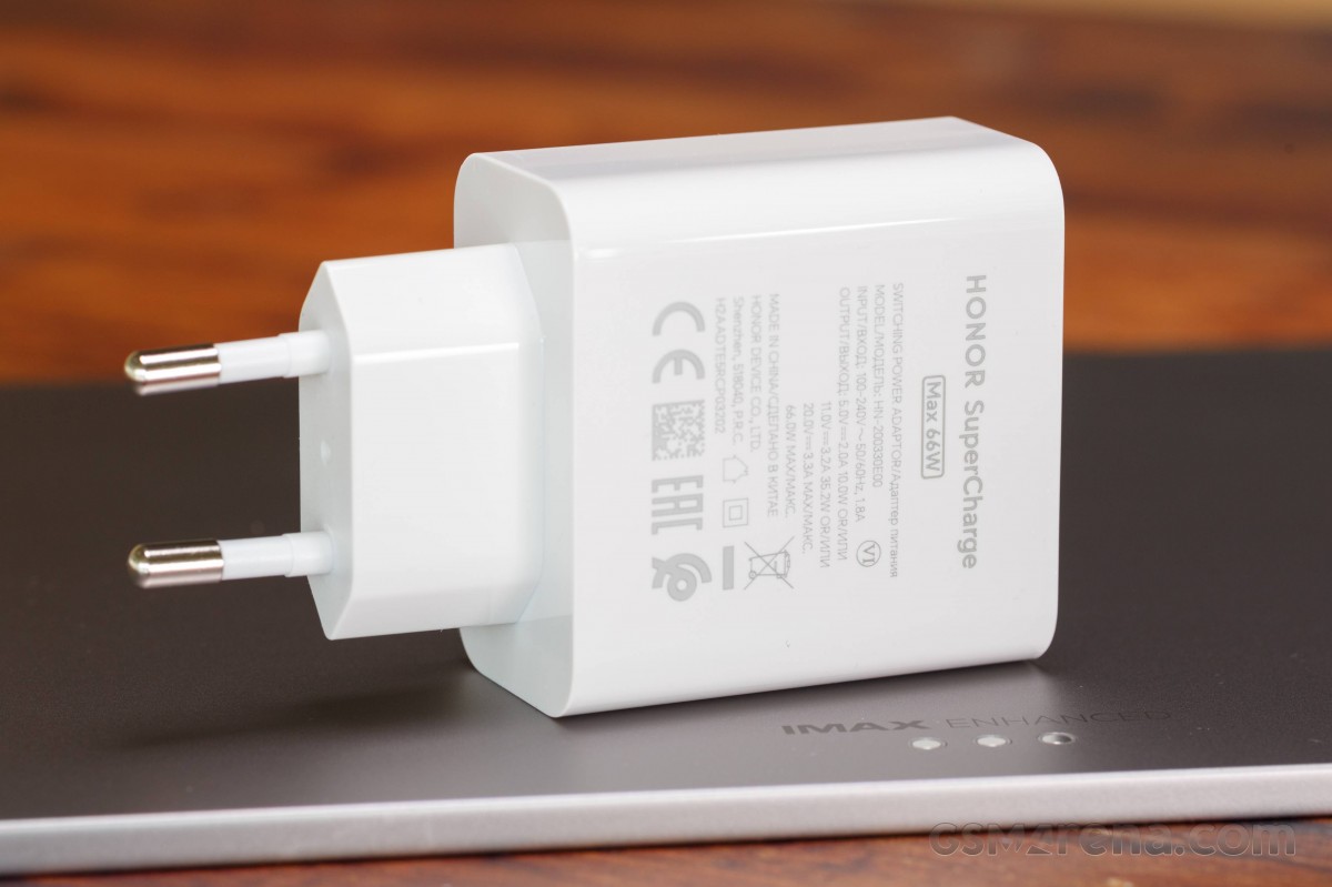 Распаковка Honor MagicPad 4: битва за ваш кошелек в России будет жесткой картинка Распаковка Honor MagicPad4