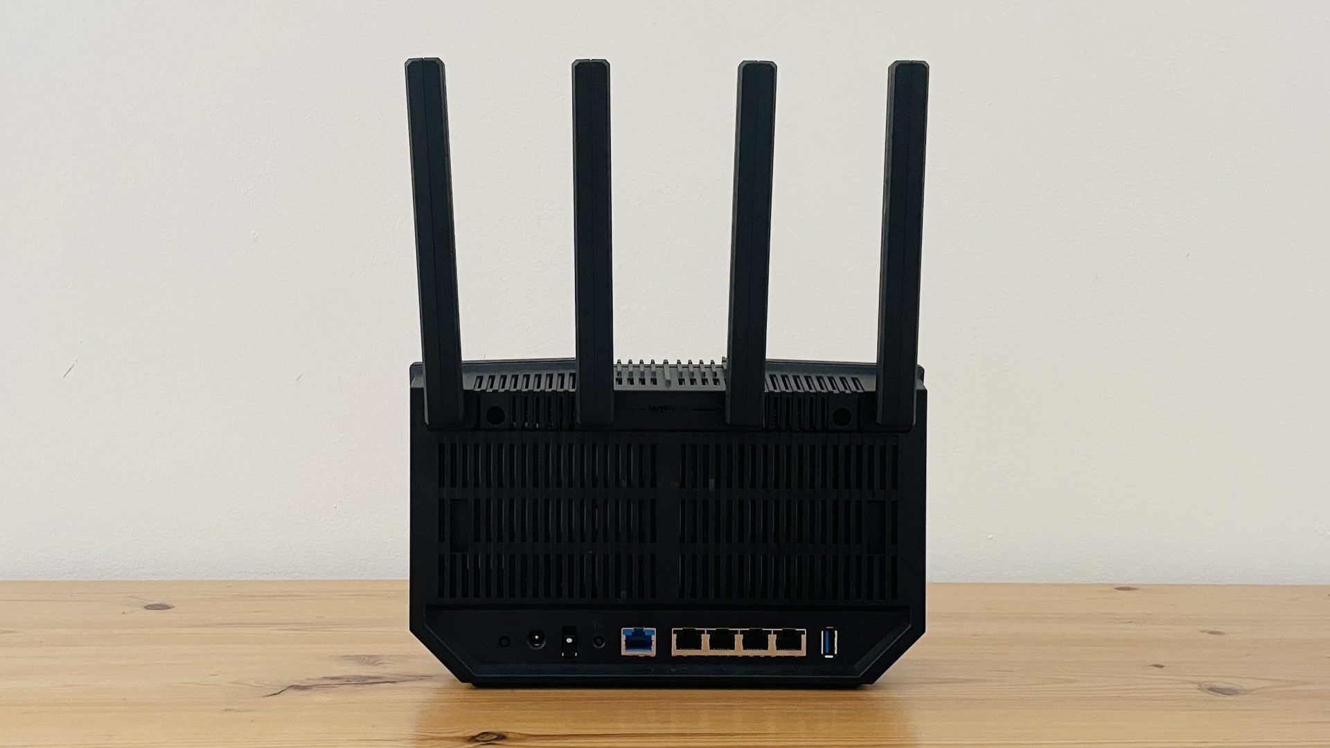 Маршрутизатор Asus RT-BE92U с Wi-Fi 7 | DGL.RU