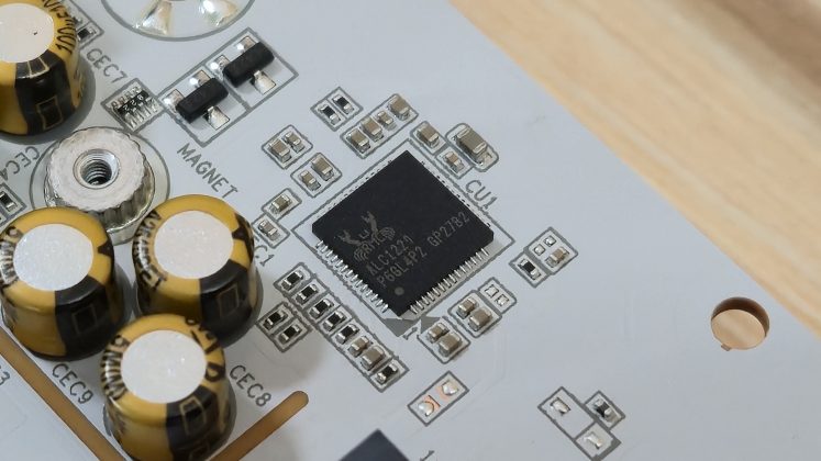 Материнская плата Gigabyte X870E Aero X3D Wood | DGL.RU