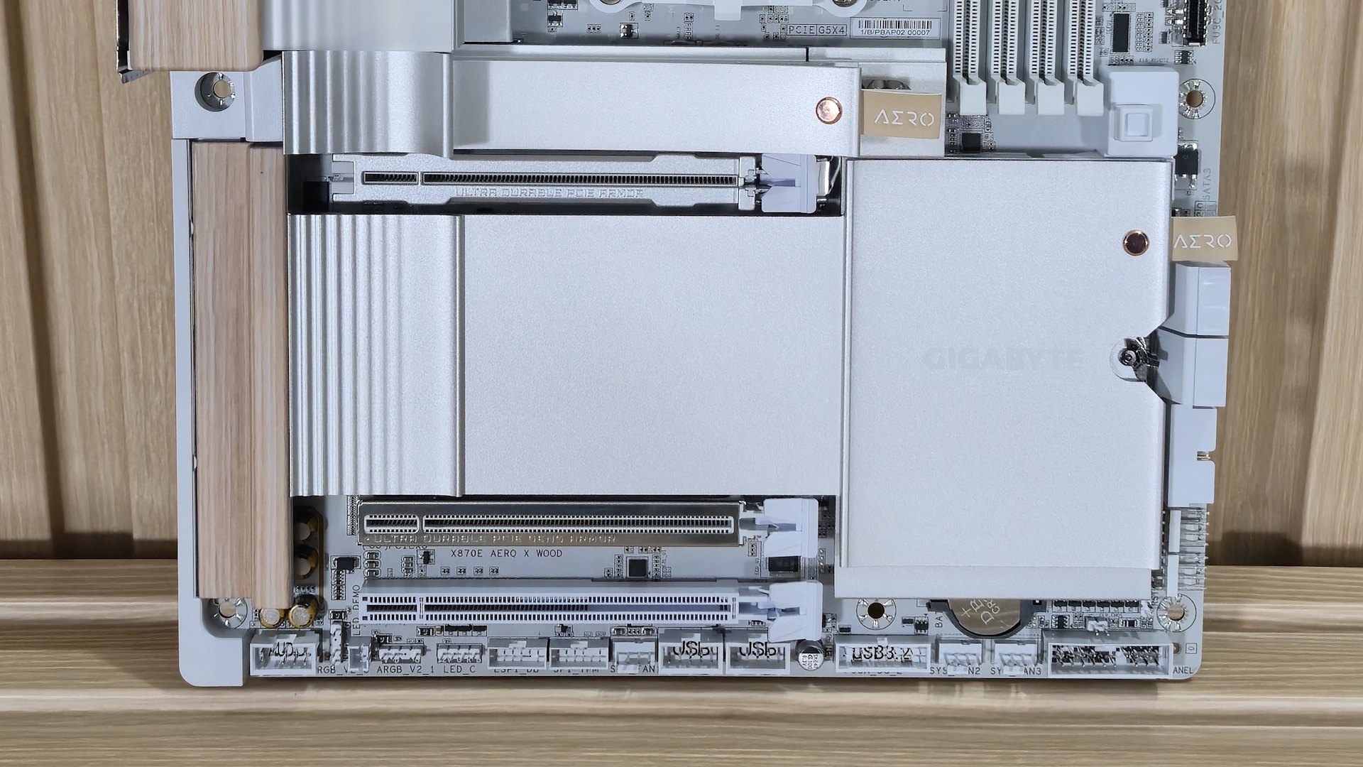 Материнская плата Gigabyte X870E Aero X3D Wood | DGL.RU