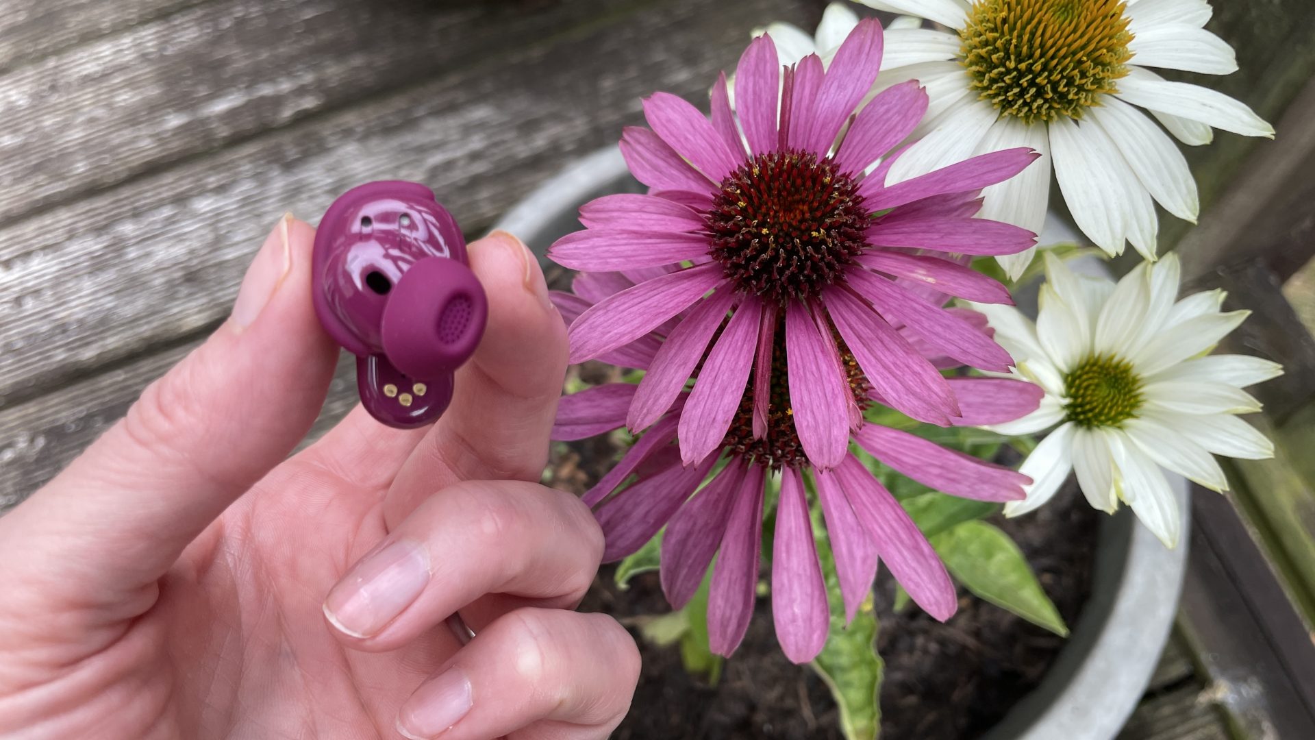 Лучшие наушники на любой бюджет в 2026 году картинка Наушники 2026: Technics и Nothing — что выбрать | DGL.RU