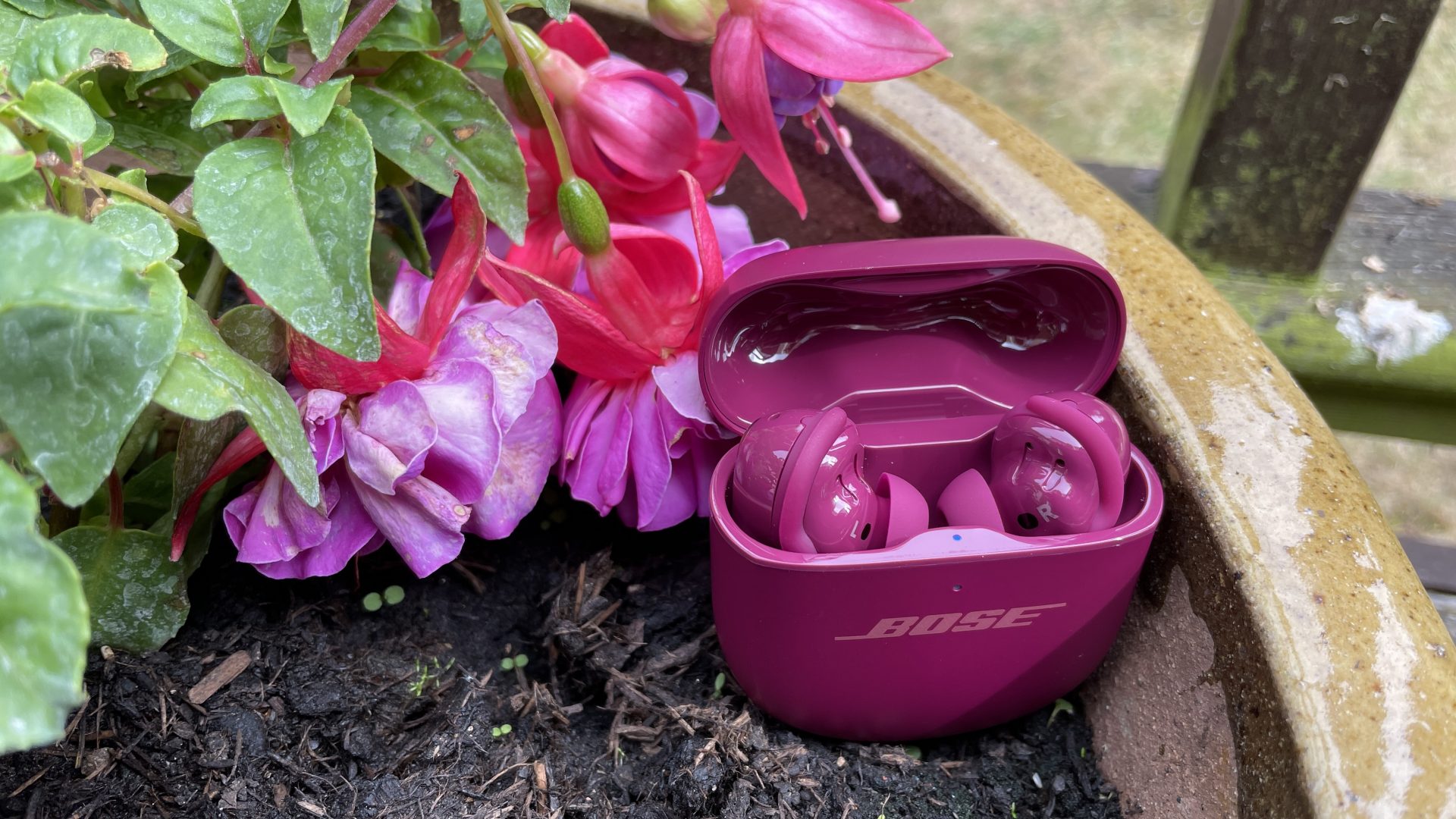 Лучшие наушники на любой бюджет в 2026 году картинка Наушники 2026: Technics и Nothing — что выбрать | DGL.RU