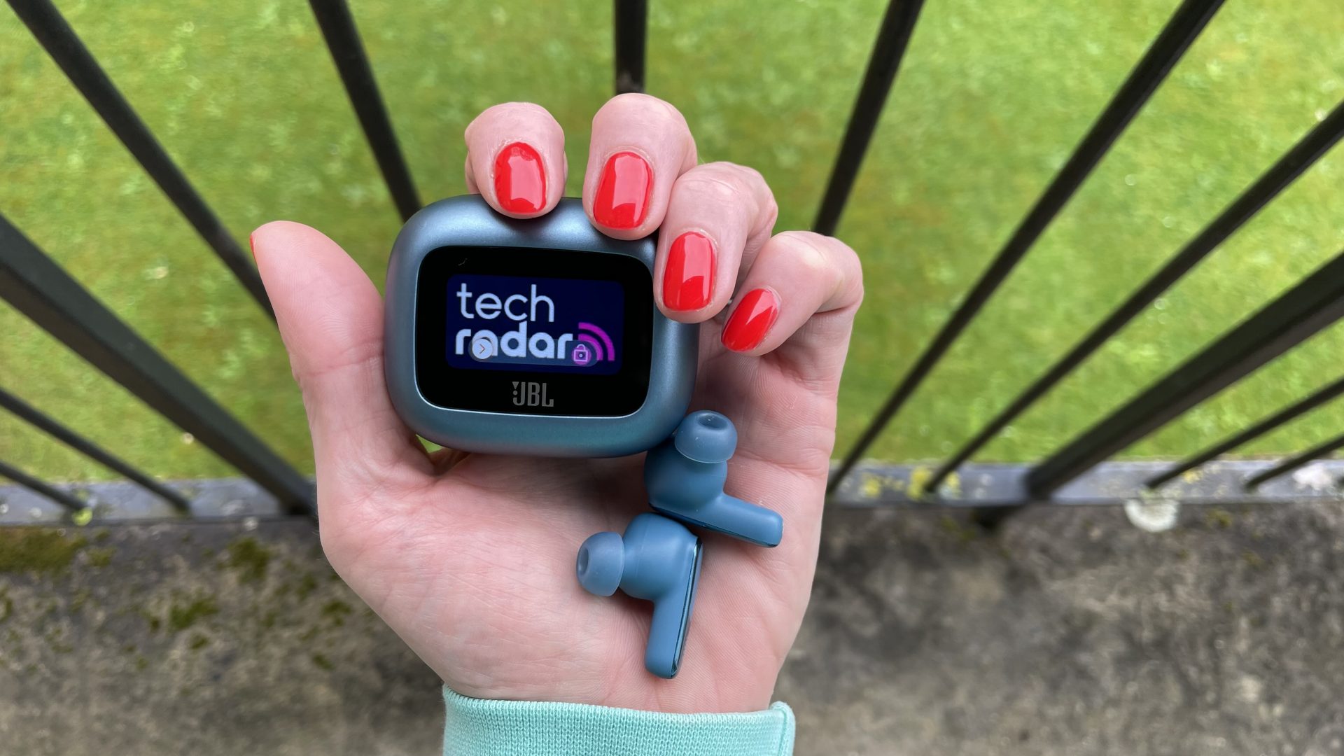 Лучшие наушники на любой бюджет в 2026 году картинка Наушники 2026: Technics и Nothing — что выбрать | DGL.RU