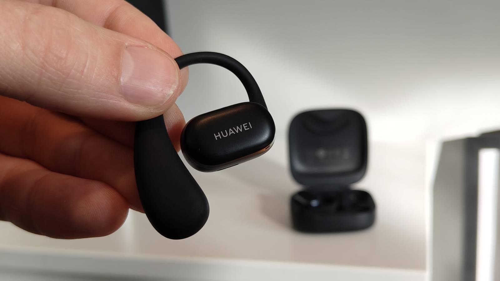 Лучшие наушники на любой бюджет в 2026 году картинка Наушники 2026: Technics и Nothing — что выбрать | DGL.RU