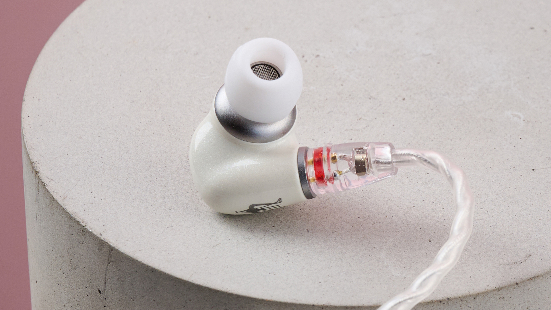 Лучшие наушники на любой бюджет в 2026 году картинка Наушники 2026: Technics и Nothing — что выбрать | DGL.RU