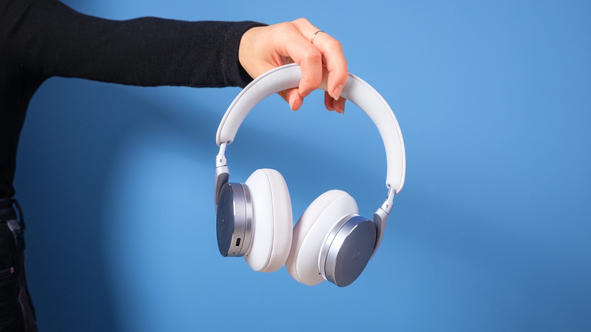 Обзор Bang & Olufsen Beoplay H95 в Москве - они превосходят флагманы картинка Наушники Bang & Olufsen Beoplay H95: звук топ | DGL.RU