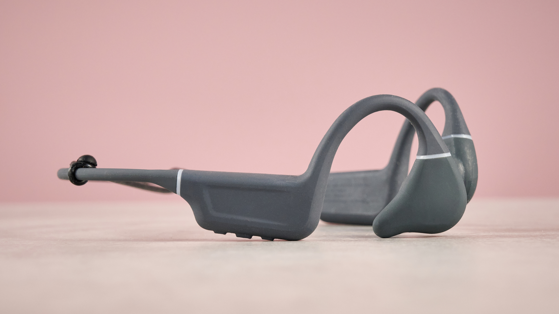 Лучшие наушники с костной проводимостью 2026 года картинка Наушники Shokz OpenRun Pro 2 и другие: топ 2026 | DGL.RU