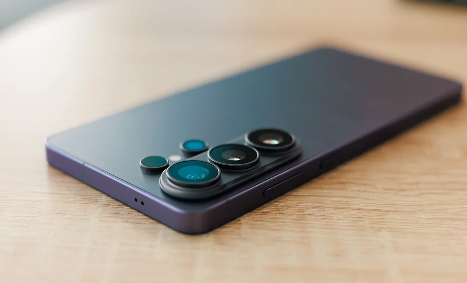 Смартфон Galaxy S26 Ultra: дизайн и впечатления | DGL.RU