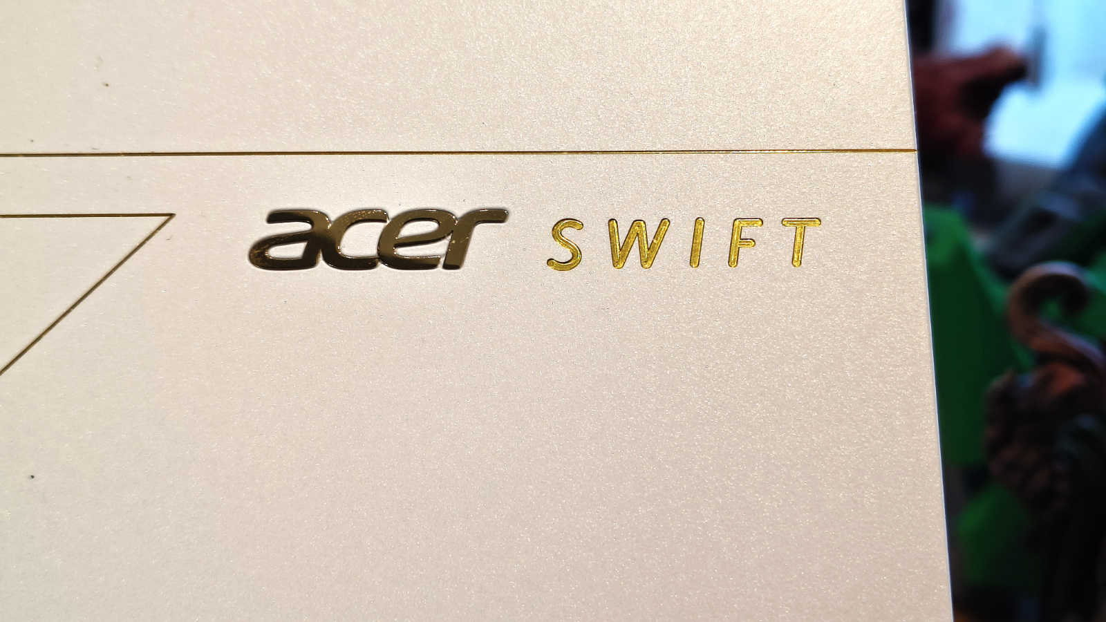 Обзор Acer Swift Edge 14 AI: еще одно чудо от Acer картинка Ноутбук Acer Swift Edge 14 AI: ультралёгкий OLED | DGL.RU
