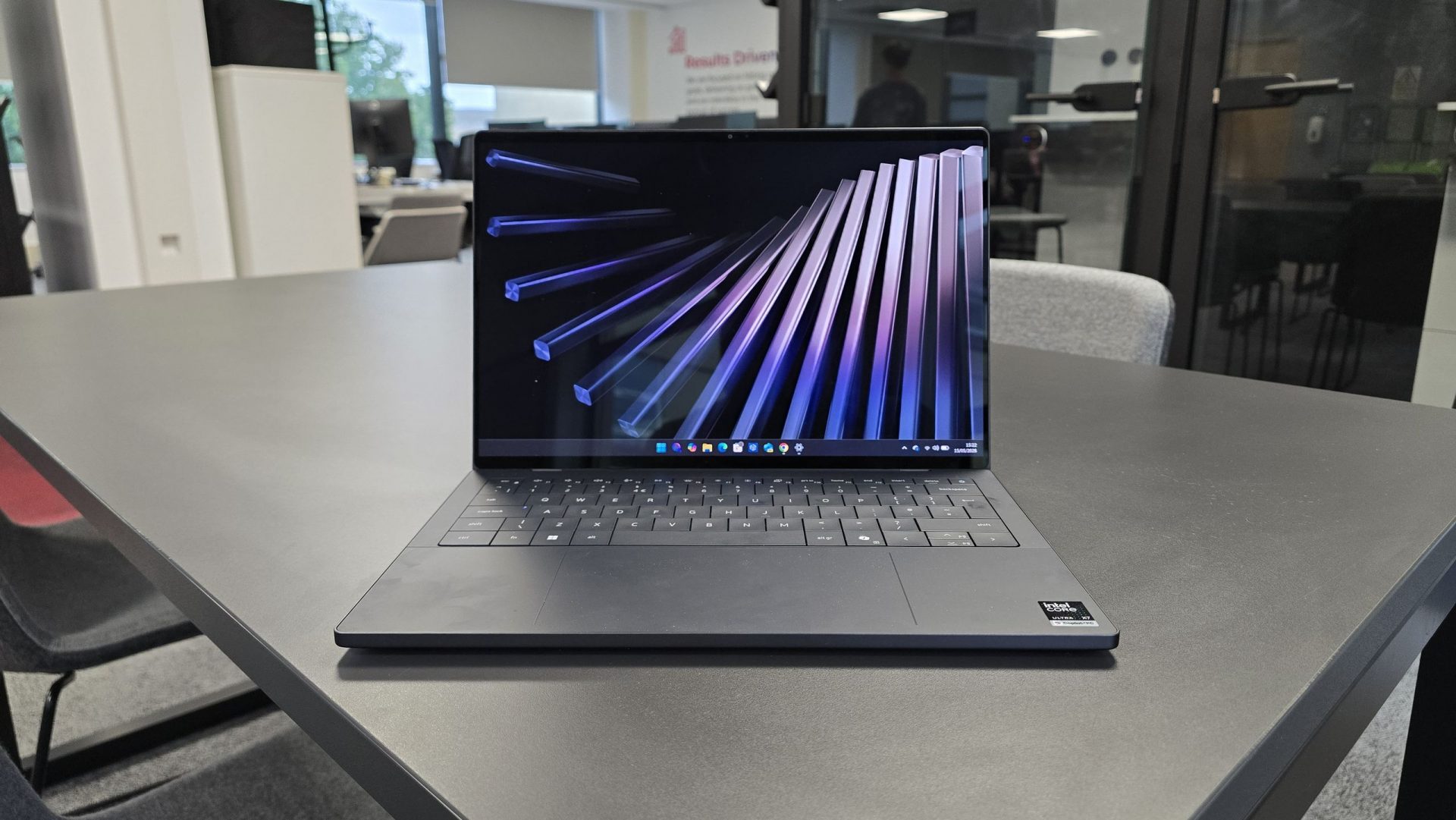 Обзор ноутбука Dell XPS 14 (2026): идеальный размер, которого так не хватало картинка Ноутбук Dell XPS 14 (2026): возвращение легенды | DGL.RU