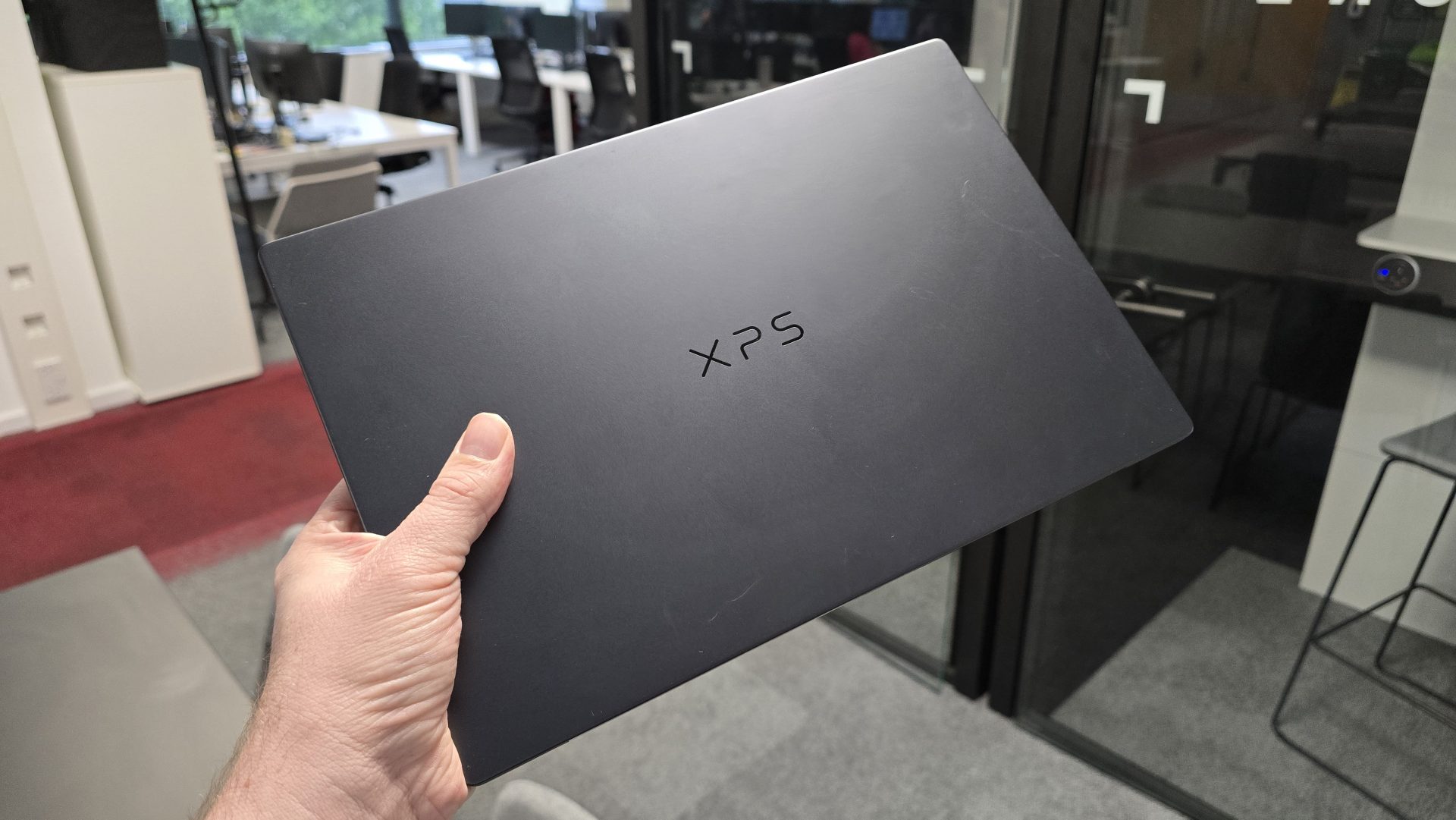 Обзор ноутбука Dell XPS 14 (2026): идеальный размер, которого так не хватало картинка Ноутбук Dell XPS 14 (2026): возвращение легенды | DGL.RU