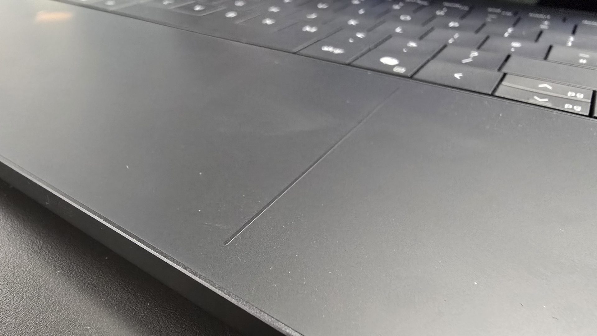 Обзор ноутбука Dell XPS 14 (2026): идеальный размер, которого так не хватало картинка Ноутбук Dell XPS 14 (2026): возвращение легенды | DGL.RU