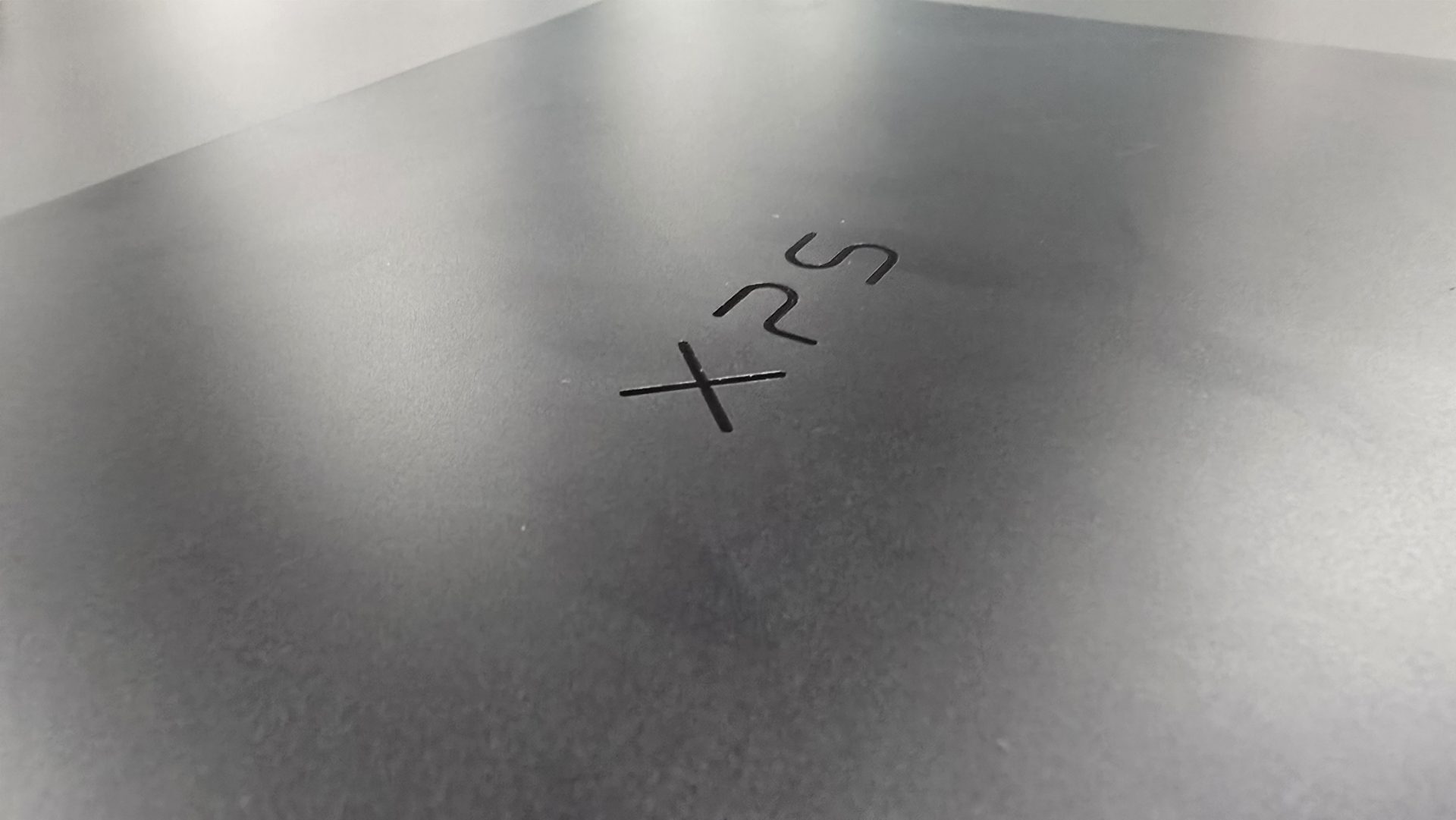 Обзор ноутбука Dell XPS 14 (2026): идеальный размер, которого так не хватало картинка Ноутбук Dell XPS 14 (2026): возвращение легенды | DGL.RU
