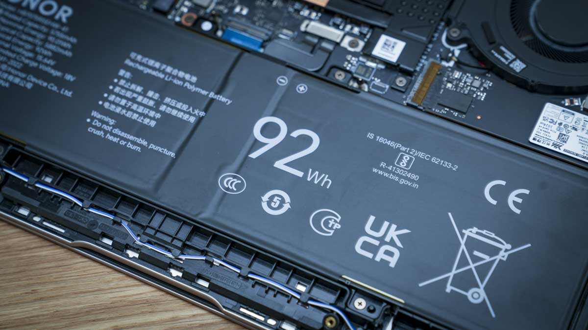 Обзор Honor MagicPad 4 и MagicBook Pro 14 (2026) - автономия на весь день и цены в России картинка Ноутбук Honor MagicBook Pro 14 (2026) с OLED | DGL.RU