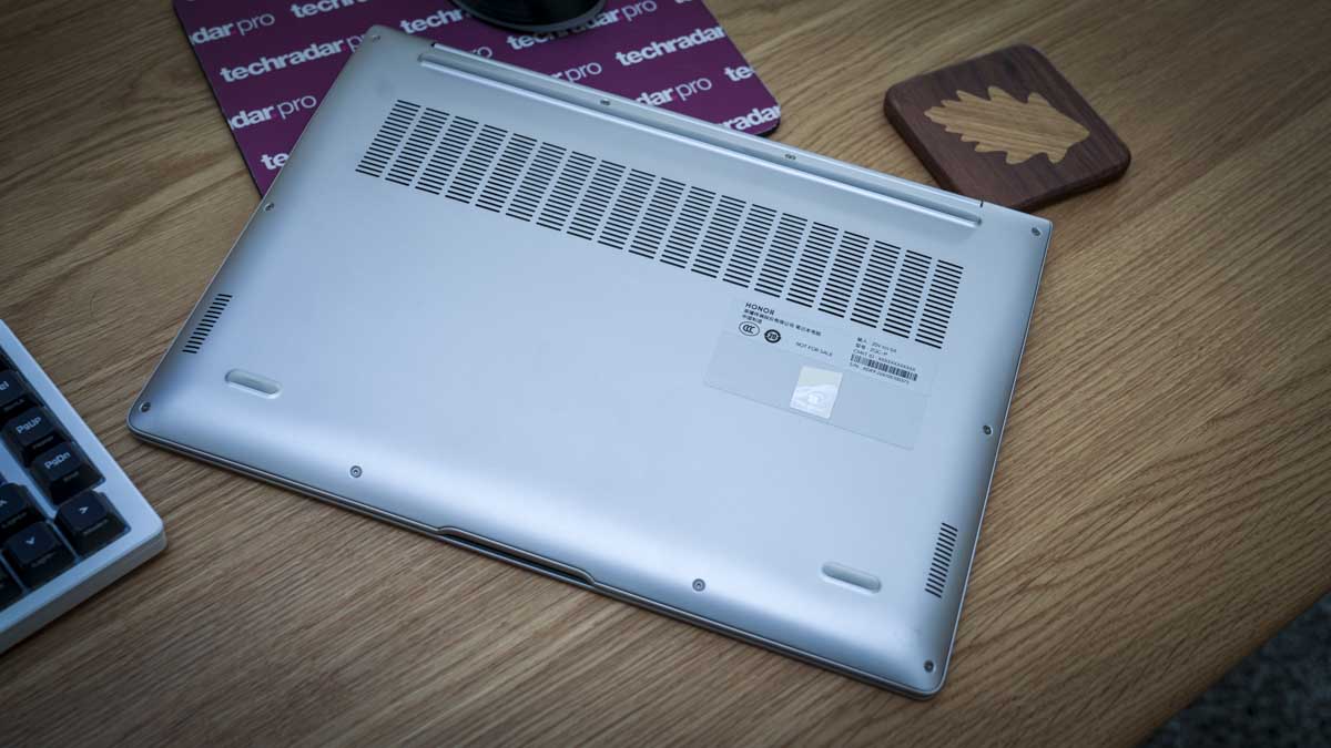 Обзор Honor MagicPad 4 и MagicBook Pro 14 (2026) - автономия на весь день и цены в России картинка Ноутбук Honor MagicBook Pro 14 (2026) с OLED | DGL.RU