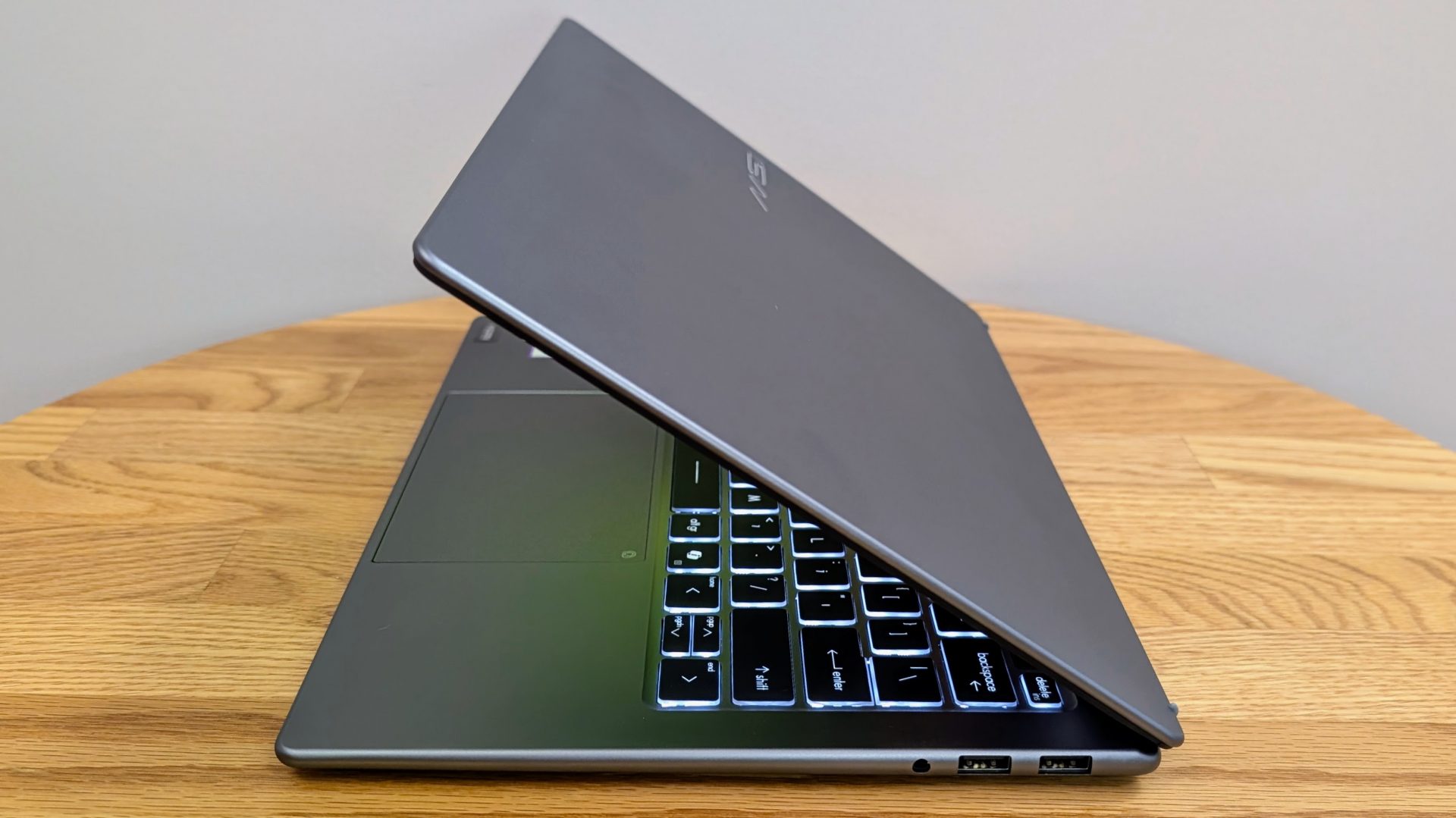 Ноутбук MSI Prestige 14 AI+ для работы 2026 | DGL.RU