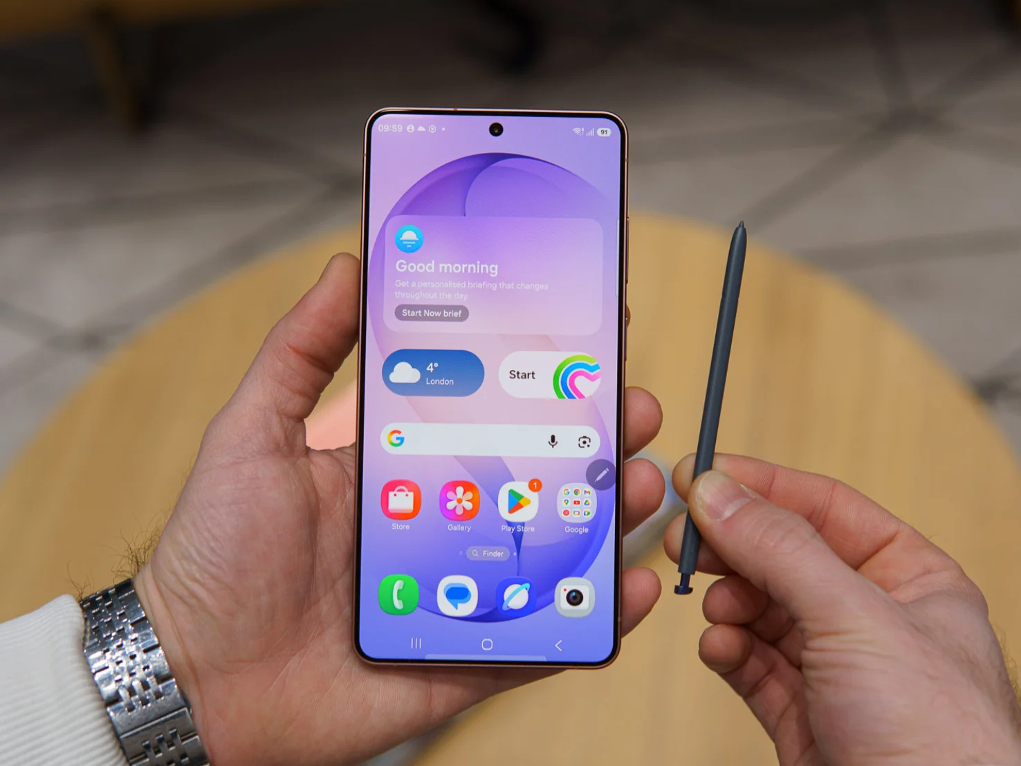 Экран Galaxy S26 Ultra с приватностью подвёл | DGL.RU