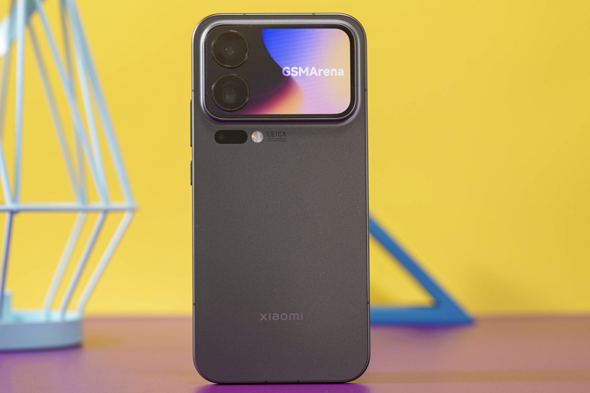 Xiaomi 18 Pro: батарея 7000 мАч и 2 камеры 200 Мп | DGL.RU