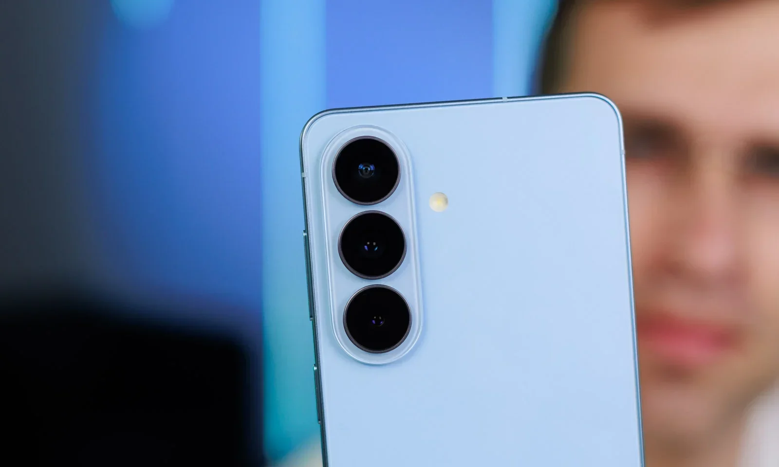 Смартфон Samsung Galaxy S26: какой чип лучше? | DGL.RU