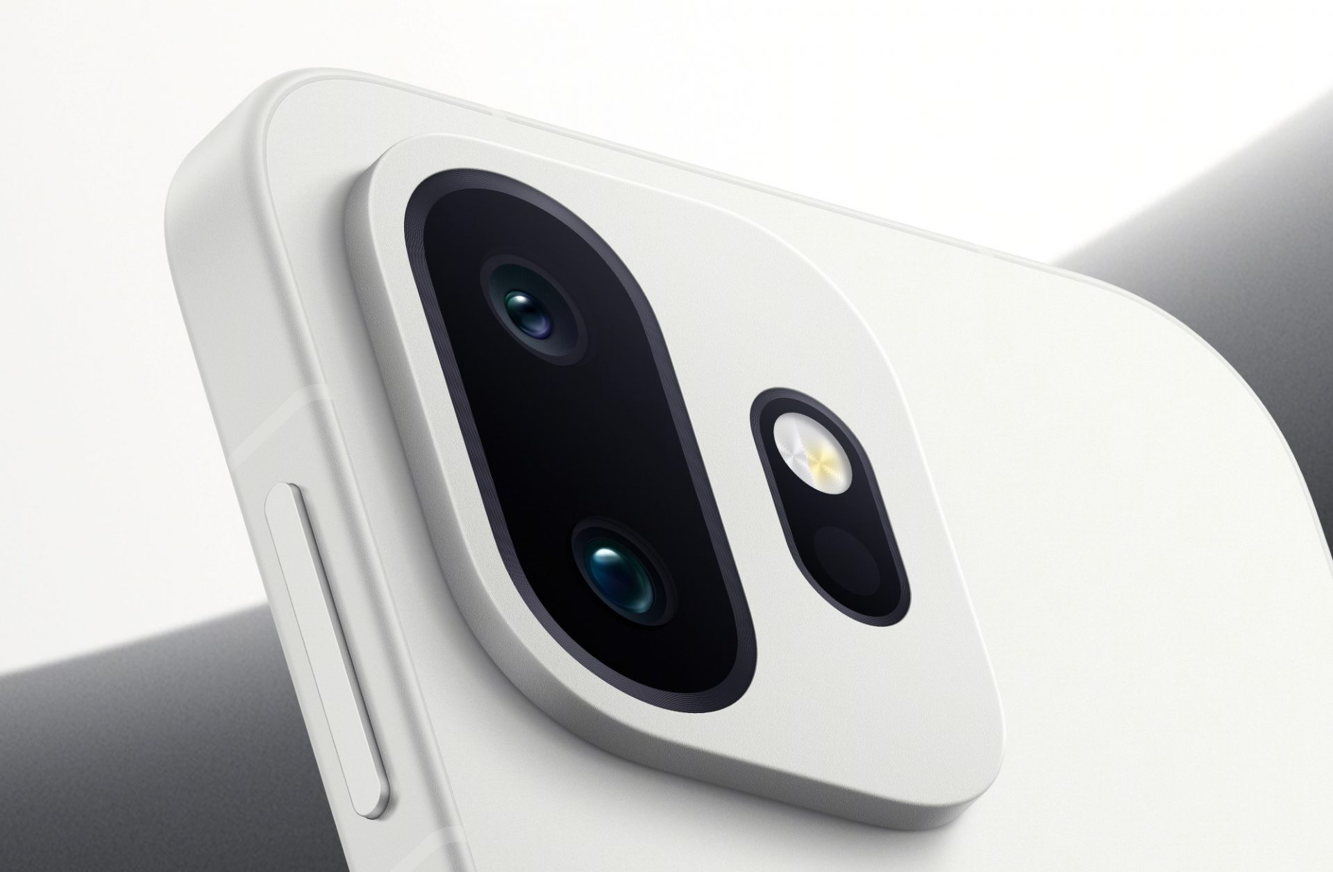 OnePlus 15T: компания раскрыла дизайн белоснежной версии