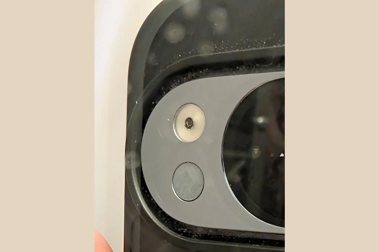 Смартфон Pixel 10 Pro: фонарик плавит корпус | DGL.RU