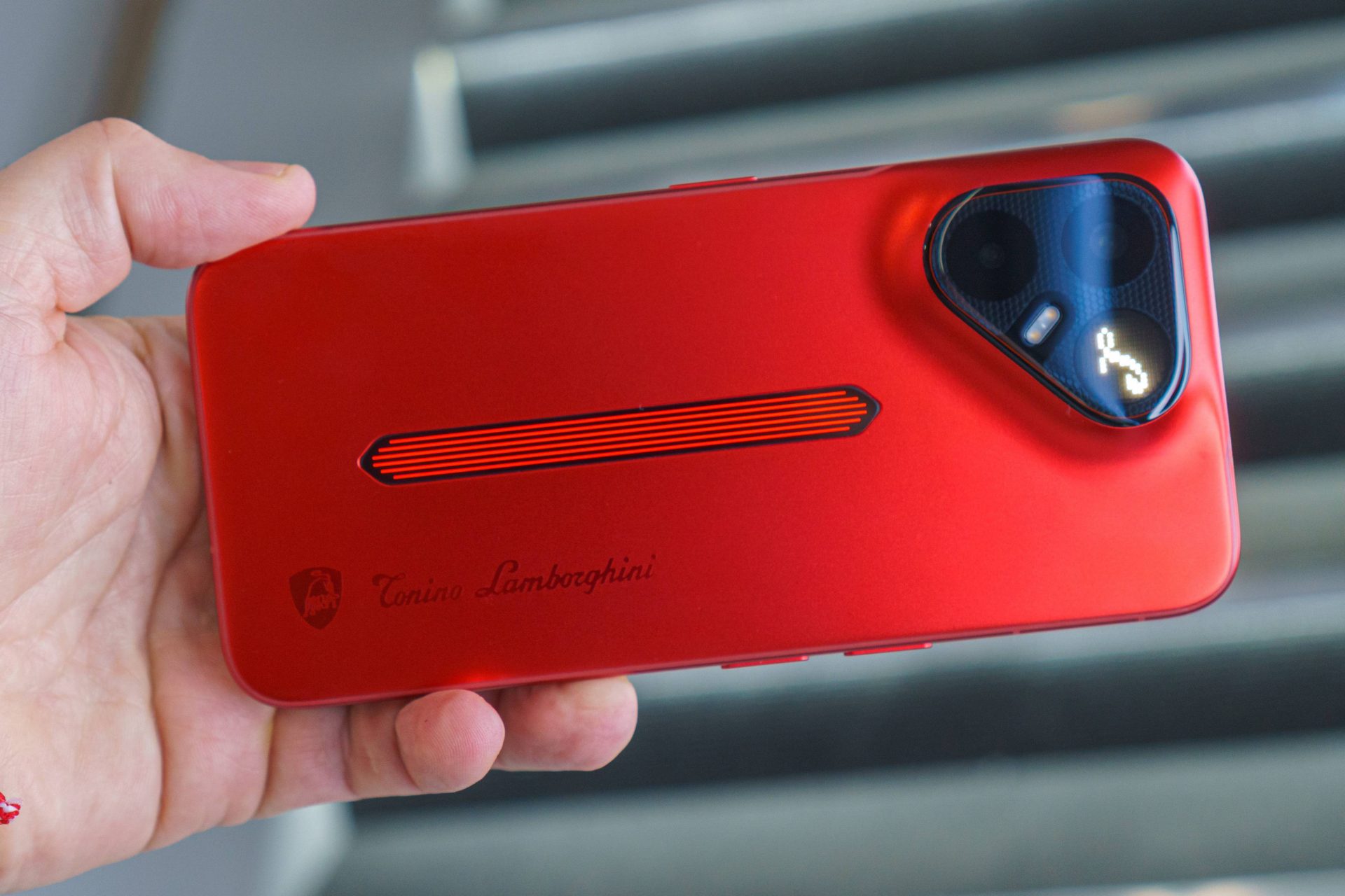 Tecno и Tonino Lamborghini выпустили необычный смартфон | DGL.RU