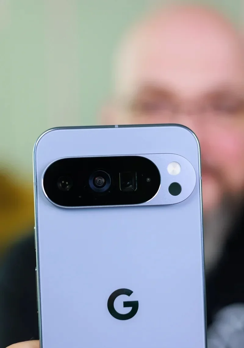 Почему покупка Pixel 10a лишена смысла: есть вариант намного круче всего на 5 000 рублей дороже картинка Смартфон Pixel 10a: почему покупка лишена смысла | DGL.RU