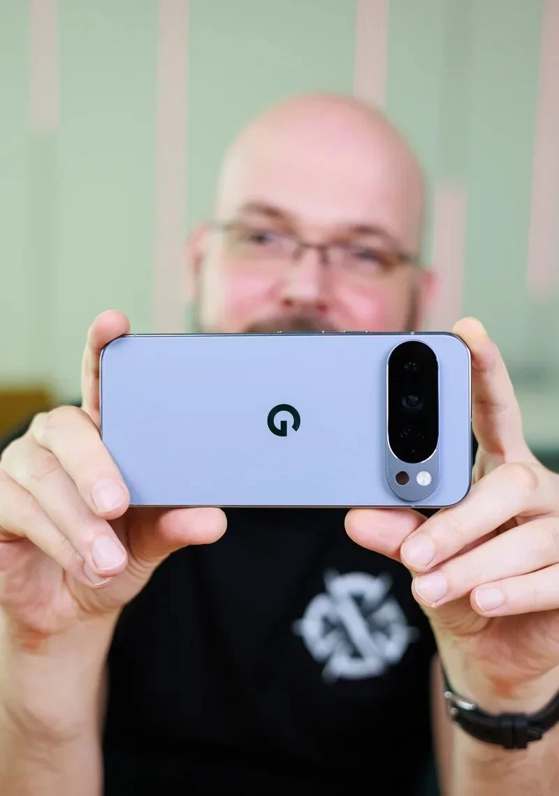 Почему покупка Pixel 10a лишена смысла: есть вариант намного круче всего на 5 000 рублей дороже картинка Смартфон Pixel 10a: почему покупка лишена смысла | DGL.RU